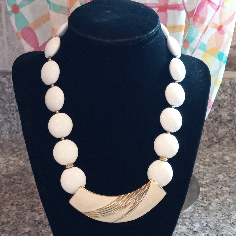 Vintage Trifari Choker necklace White Lucite/ cream enamel with gold accents.